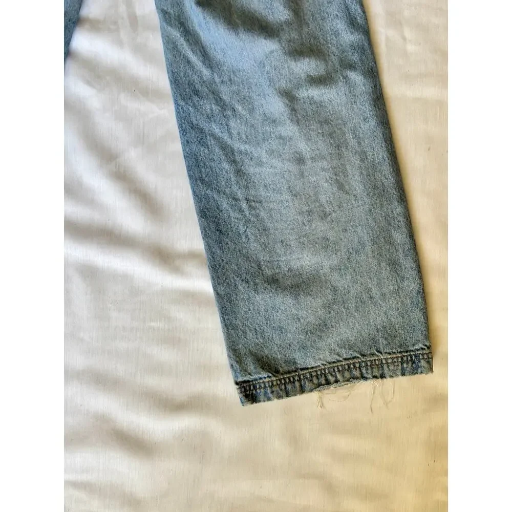 Vintage 1990s Unionbay Blue Denim Jeans Size 7 Mid rise Loose Fit Light Wash